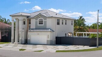 12980 SW 203rd Ln in Miami, FL - Building Photo
