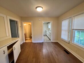 223 W 5th Ave in Tallahassee, FL - Building Photo - Building Photo