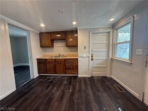 6715 Theota Ave in Parma, OH - Building Photo - Building Photo