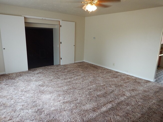 1070 NE Allen Ave in Prineville, OR - Building Photo - Building Photo