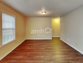 5631 Hammermill Dr in Harrisburg, NC - Building Photo - Building Photo
