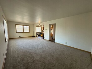 3201 W Verona Ct-Unit -3201 in Milwaukee, WI - Building Photo - Building Photo