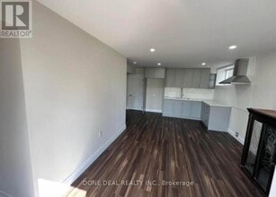 115 Pondcliffe Dr in Kitchener, ON - Building Photo - Building Photo