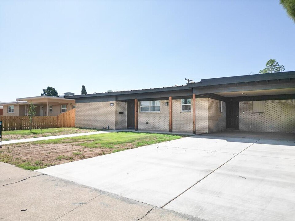 1506 E 21st St in Odessa, TX - Building Photo