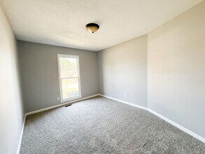 2007 Windroe Dr in Clarksville, TN - Building Photo - Building Photo