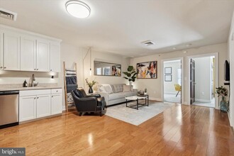 3 N Sycamore St in Newtown, PA - Building Photo - Building Photo