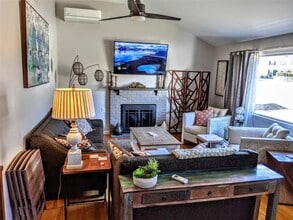 5 Restmere Ter in Middletown, RI - Building Photo - Building Photo