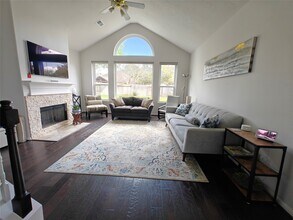 5902 Mettler Ln in Richmond, TX - Building Photo - Building Photo