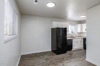 Autumn Lakes Apartments in Newport News, VA - Foto de edificio - Interior Photo