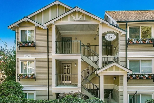 property at 11303 NE 128th St