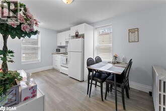 5858 Ferry St in Niagara Falls, ON - Building Photo - Building Photo