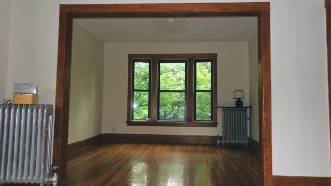 7134 N Wolcott Ave in Chicago, IL - Foto de edificio - Interior Photo