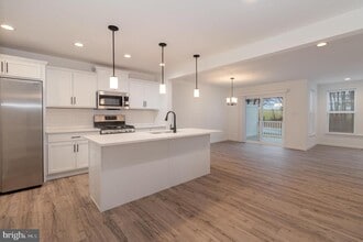 104 Emma Cir in Harrisburg, PA - Building Photo - Building Photo