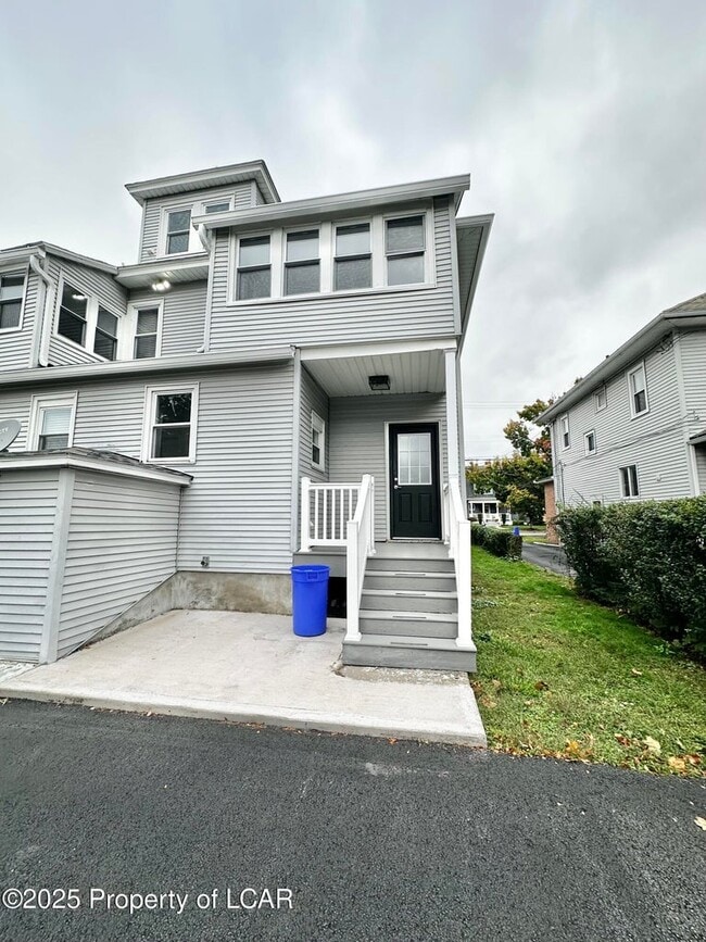 44 Shoemaker St in Kingston, PA - Building Photo - Building Photo