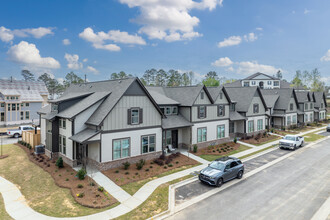 Feldspar Circle in Vestavia, AL - Foto de edificio - Building Photo