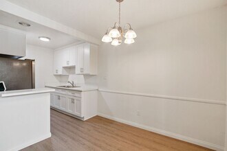 918 4th Street in Santa Monica - steps to  in Santa Monica, CA - Building Photo - Interior Photo