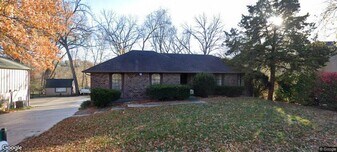 11203 NW 58th St in Kansas City, MO - Building Photo
