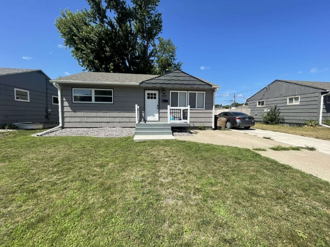property at 3009 S Covell Ave