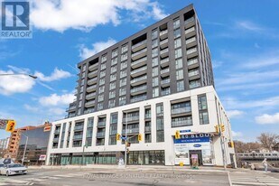 1660 Bloor St W in Toronto, ON - Building Photo
