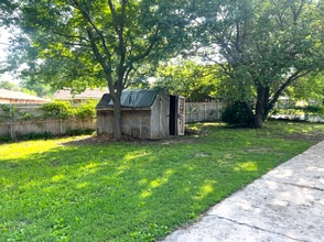 631 Alexander Dr in Haysville, KS - Building Photo - Building Photo