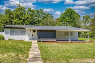 1029 Kearny Dr in Pensacola, FL - Building Photo
