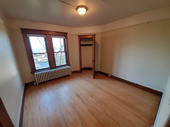 property at 1518 1/2 Jefferson St