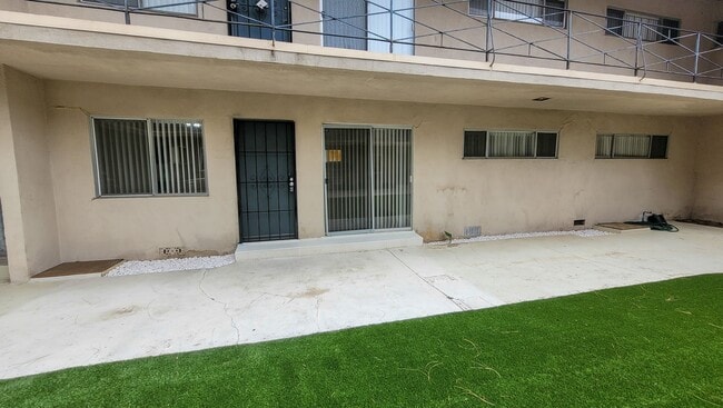 11827 Beverly Blvd in Whittier, CA - Building Photo - Building Photo