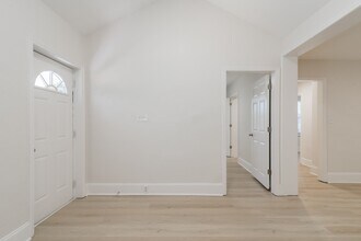 314 Elm St in Belmont, NC - Building Photo - Building Photo