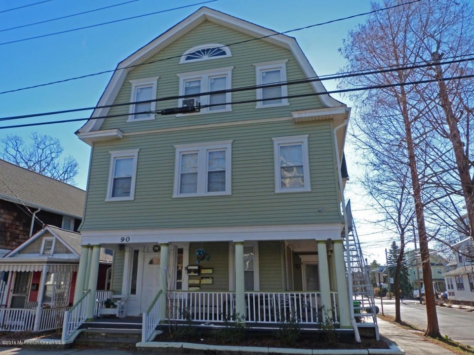 90 Mount Hermon Way in Ocean Grove, NJ - Foto de edificio