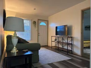 206 Caroline Ave in Hubbard, OH - Building Photo - Building Photo