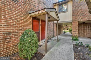 604B Cypress Point Cir in Mount Laurel, NJ - Building Photo