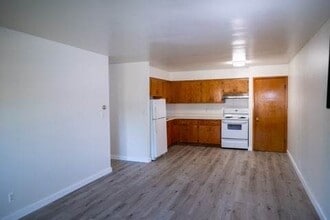 Oak Terrace Apartments in Lake Geneva, WI - Foto de edificio - Building Photo