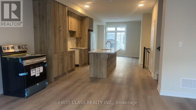 27 Lewis Craigie Ln in Markham, ON - Building Photo - Building Photo