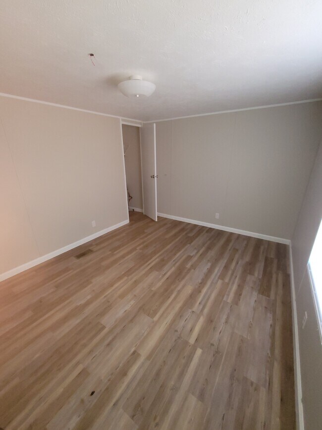 property at 1570 Illery Rd