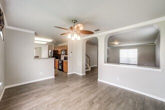 10110 Oak Saddle in San Antonio, TX - Building Photo - Building Photo