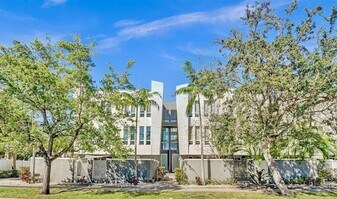 703 SE 16th Ct in Fort Lauderdale, FL - Building Photo