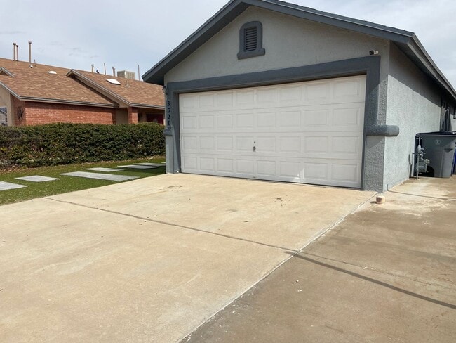 3720 Tierra Alamo Dr in El Paso, TX - Building Photo - Building Photo