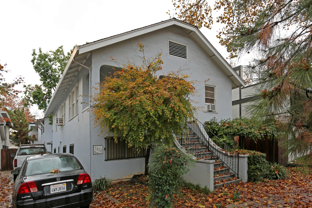 1408 U St in Sacramento, CA - Foto de edificio