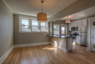 3919-3919 Farnam St in Omaha, NE - Building Photo - Building Photo