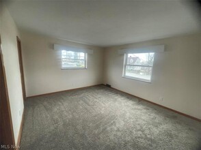 160 Fernwood Rd, Unit 1 in Wintersville, OH - Building Photo - Building Photo