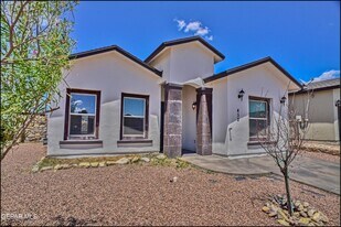 452 Isaias Ave. in Canutillo, TX - Building Photo