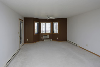 Skaff Apartments Fargo in Fargo, ND - Building Photo - Interior Photo