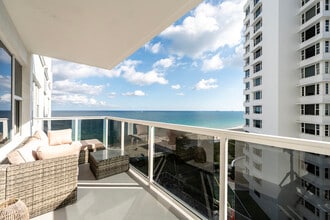 3700 Galt Ocean Dr, Unit 607 in Fort Lauderdale, FL - Foto de edificio - Building Photo