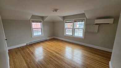 368 Cameron St in Moncton, NB - Building Photo - Building Photo