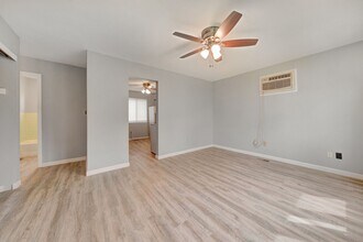 1204 N Mathews Ave in Urbana, IL - Building Photo - Building Photo