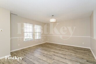 6909 Maywood Cir in Avon, IN - Building Photo - Building Photo