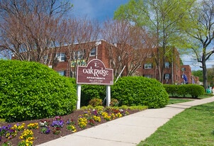 Oak Ridge Apartments in Riverdale, MD - Building Photo