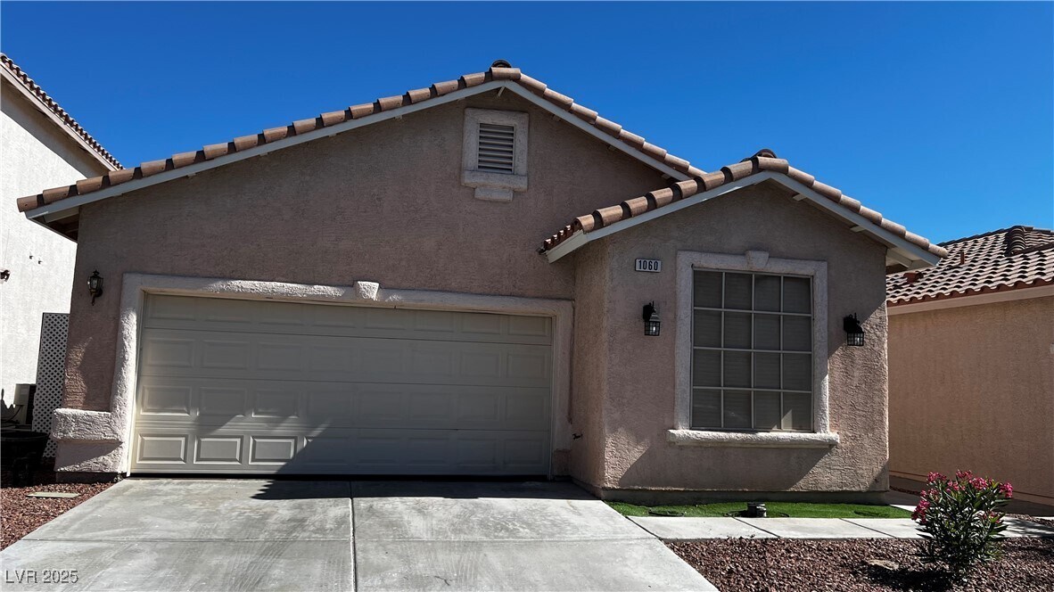 1060 Wild Fern Ct in Las Vegas, NV - Building Photo