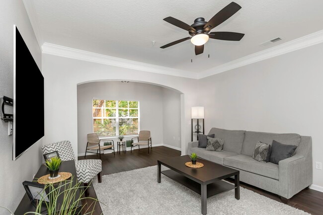 property at 4207 S Dale Mabry Hwy