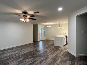 4305 Big Bend Trail in Taylor, TX - Foto de edificio - Building Photo